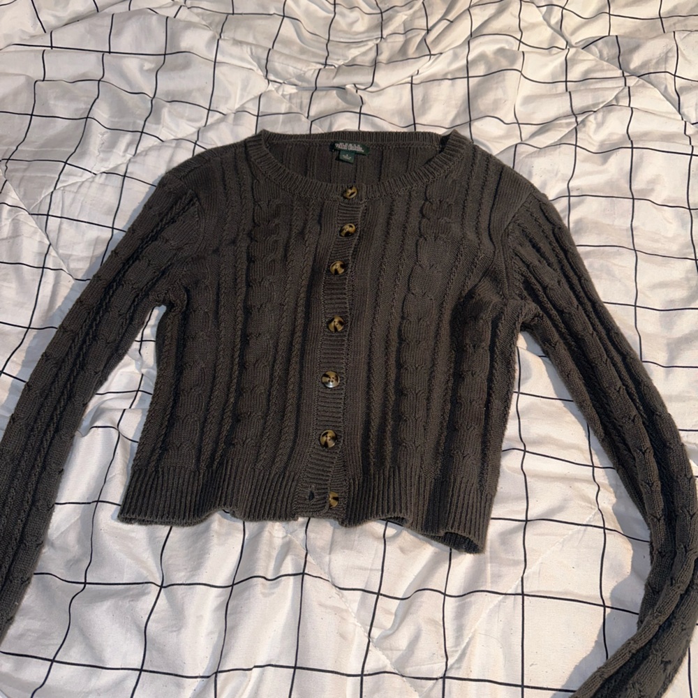 grey sweater